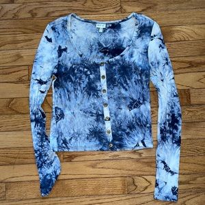 Blue/white tie dye
